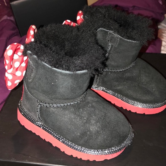 minnie mouse uggs baby